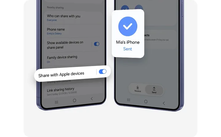 화면에 2대의 갤럭시 S26 시리즈 스마트폰이 있습니다. 한 기기에는 설정에 ‘Apple 기기와 공유’가 활성화되어 있고 다른 기기에는 퀵 쉐어를 통해 iPhone으로 콘텐츠가 전송되고 있습니다.